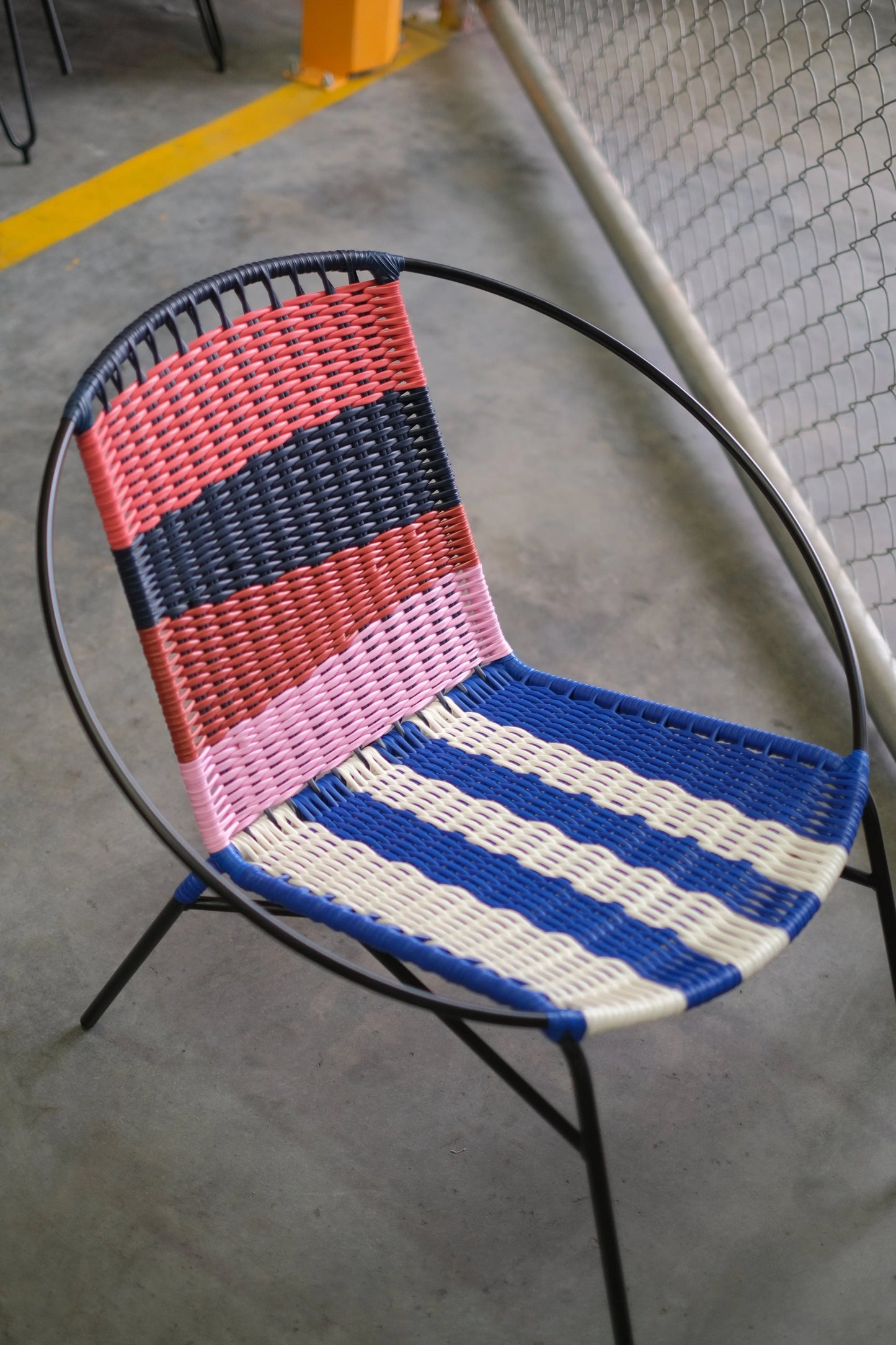 EASY CHAIR ICONOS