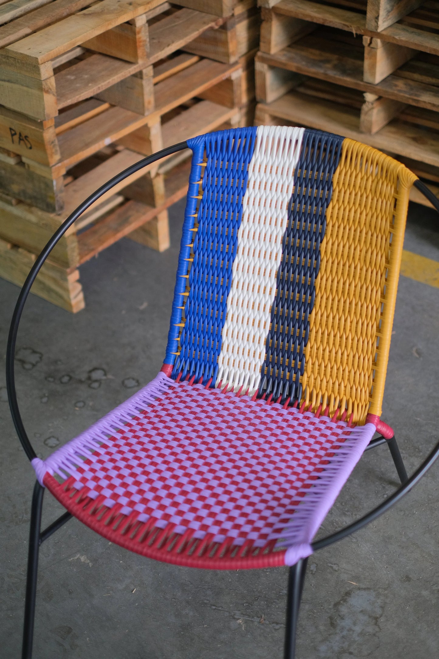 EASY CHAIR ICONOS