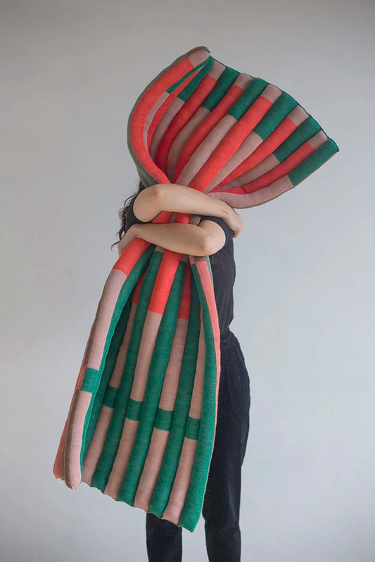 KNOTTING KNITTING