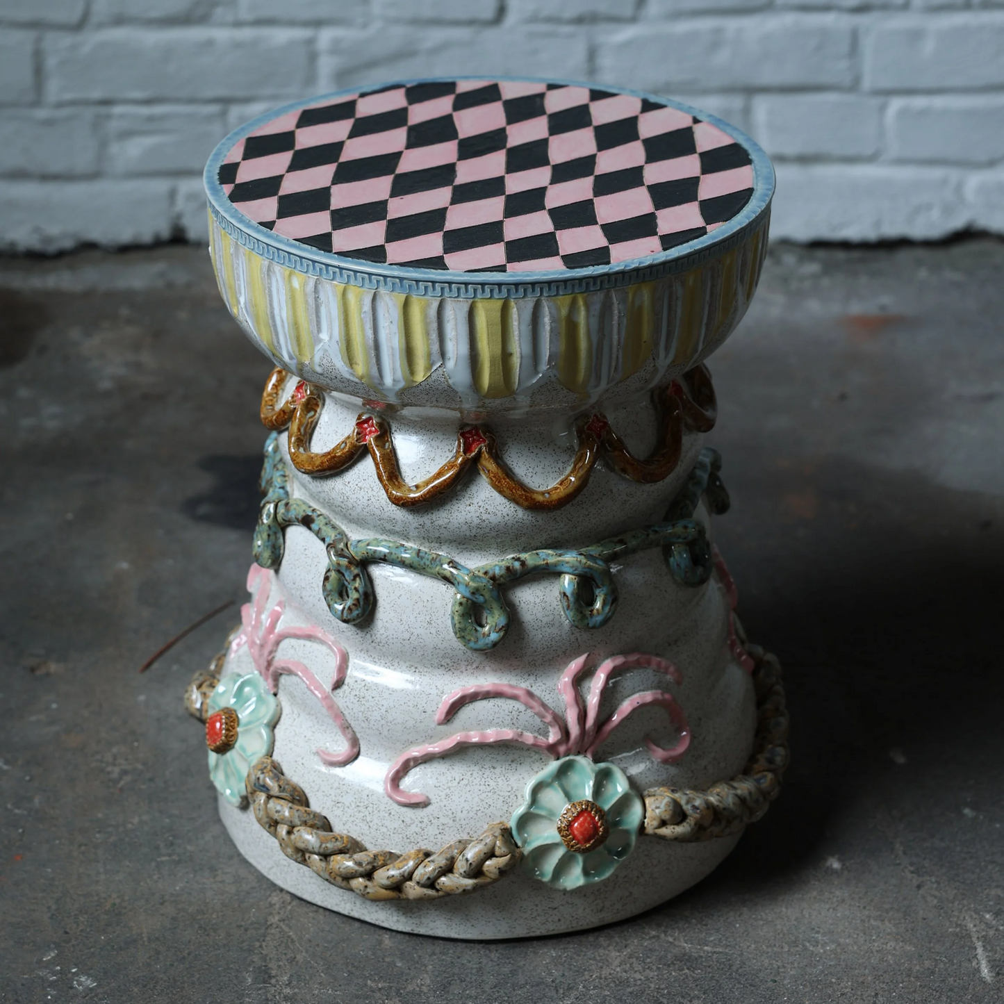 Lerry Diamond Stool