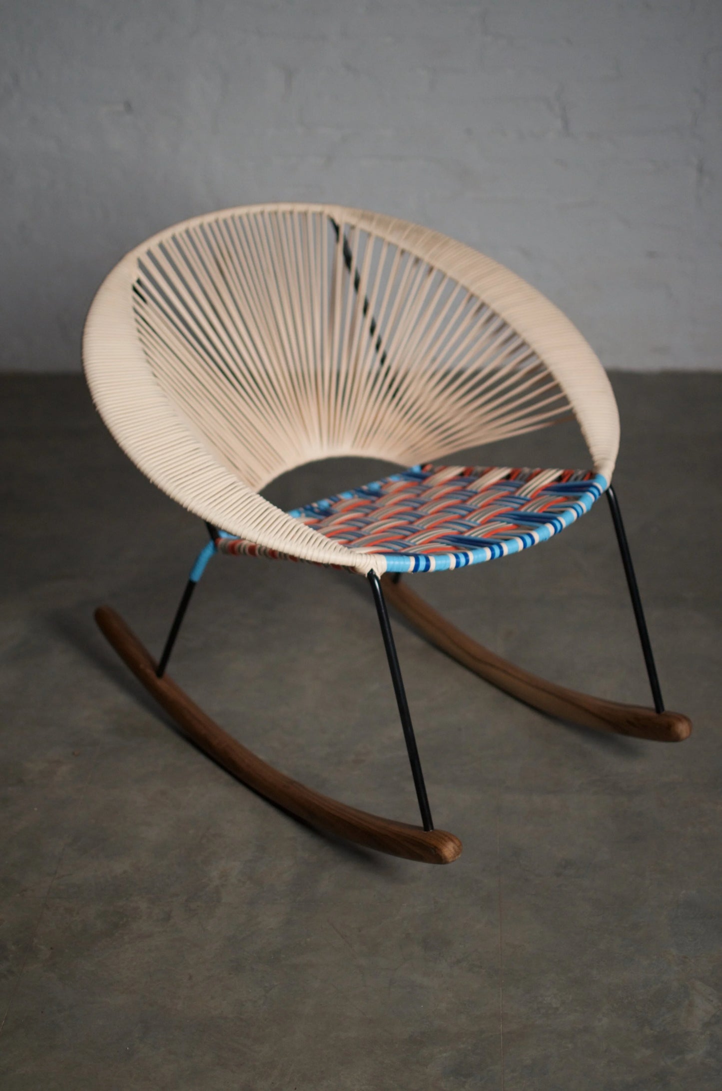 TUCURINCA TRES ROCKING CHAIR